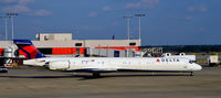 N949DN @ KATL - Taxi Atlanta - by Ronald Barker