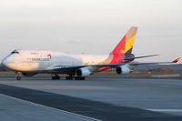 HL7415 @ VIE - Asiana Cargo