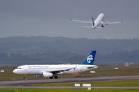 ZK-OJE @ NZAA - B 767-300 (ZK-NCJ) climbing out in the background - by Micha Lueck