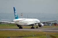 ZK-OKF @ NZAA - At Auckland - by Micha Lueck