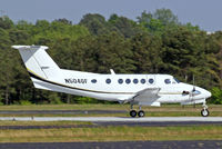 N504GF @ KPDK - Beech B200 Super King Air [BB-1156] Atlanta-Dekalb Peachtree~N 23/04/2010 - by Ray Barber