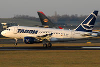 YR-ASB @ VIE - TAROM - by Chris Jilli