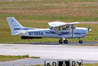 N73924 @ KPDK - Cessna 172N Skyhawk [172-67748] Atlanta-Dekalb Peachtree~N 21/04/2010 - by Ray Barber