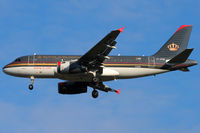 JY-AYM @ VIE - Royal Jordanian - by Chris Jilli