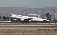 N402UA @ KSJC - Airbus A320
