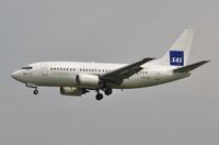 LN-BUD @ EGLL - Finals to 27L - by John Coates