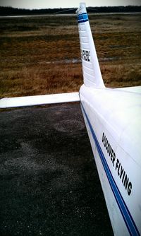 CF-XBL @ CPU6 - side view of aircraft