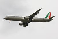EI-IXI @ EGLL - Finals to 27L in retro scheme - by John Coates