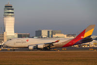 HL7414 @ LOWW - Asiana B747 - by Thomas Ranner