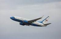 01-0015 @ KLAX - Boeing C-40B - by Mark Pasqualino