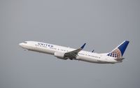 N68802 @ KLAX - Boeing 737-900ER