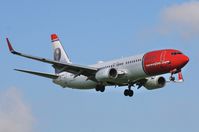 LN-NON @ EGKK - On approach to 08R - by John Coates