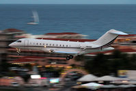 N162QS @ SXM - From the Sonesta Hotel