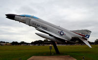 64-0712 @ TX26 - Camp Mabry, TX - by Ronald Barker