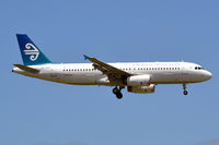 ZK-OJM @ NZAA - At Auckland - by Micha Lueck
