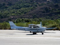 N9560W @ SZP - 1998 Cessna 172R SKYHAWK, Lycoming IO-360-L2A 160 Hp, fixed-pitch prop, Las Vegas visitor, taxi - by Doug Robertson