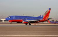 N525SW @ KLAS - Boeing 737-500 - by Mark Pasqualino