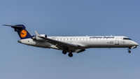 D-ACPN @ EDDF - on final RW07R - by Friedrich Becker
