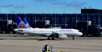 N474UA @ KORD - Taxi to gate ORD - by Ronald Barker
