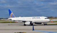 N481UA @ KORD - Taxi ORD - by Ronald Barker