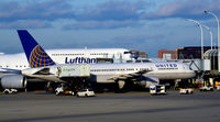N565UA @ KORD - Gate B16 ORD - by Ronald Barker
