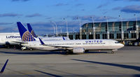 N12238 @ KORD - Taxi O'Hare - by Ronald Barker