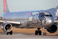 OE-LEW @ LOWS - OE-LEW @ Salzburg Airport