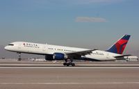 N633DL @ KLAS - Boeing 757-200