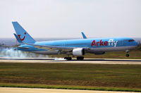 PH-OYE @ TNCC - PH-OYE - by Daniel Jef