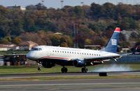 N133HQ @ KDCA - Landing National - by Ronald Barker