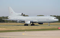 ZE705 @ EDDV - Royal Air Force