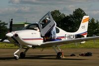 F-HKCB @ LFOC - Cirrus SR20, Static display, Chateaudun Air Base 279 (LFOC) Open day 2013 - by Yves-Q