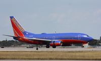 N441WN @ KPBI - Boeing 737-700 - by Mark Pasqualino