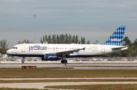 N645JB @ KPBI - Airbus A320