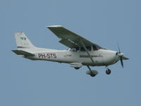 PH-STS @ EBOS - Landing at Ostend Airport on 2009-05-24 - by Raymond De Clercq
