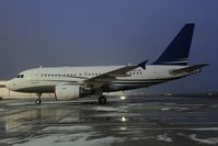 OE-ICE @ LOWW - Avcon Jet Airbus 318