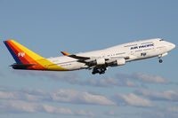 DQ-FJL @ YSSY - AWAY FROM 25 - by Bill Mallinson
