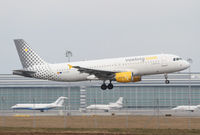 EC-KFI @ LOWW - Vueling A320 - by Thomas Ranner