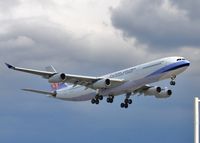 B-18802 @ EGLL - On approach to 27R - by John Coates