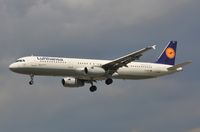 D-AIST @ EGLL - Finals to 27L - by John Coates