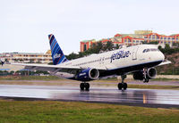 N603JB @ TNCM - N603JB