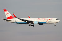 OE-LAW @ LOWW - Austrian B767 - by Thomas Ranner