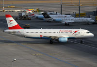 OE-LBQ @ LOWW - Austrian A320 - by Thomas Ranner