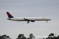 N593NW @ KMCO - Delta Flight 1451 (N593NW) arrives at Orlando International Airport following a flight from Detro Metro-Wayne County Airport - by Donten Photography