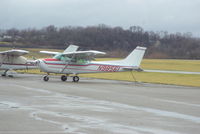 N98561 @ KHAO - Nice 172 on the ramp - by Floyd Taber