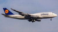 D-ABVT @ EDDF - on final at Frankfurt - by Friedrich Becker