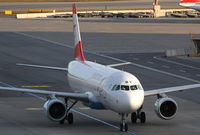 OE-LBV @ LOWW - Austrian Airbus A320