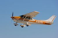 N182PU @ KOSH - Cessna 182P