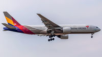 HL7596 @ EDDF - on final at Frankfurt - by Friedrich Becker