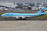 HL7490 @ YSSY - taxi to 16R - by Bill Mallinson